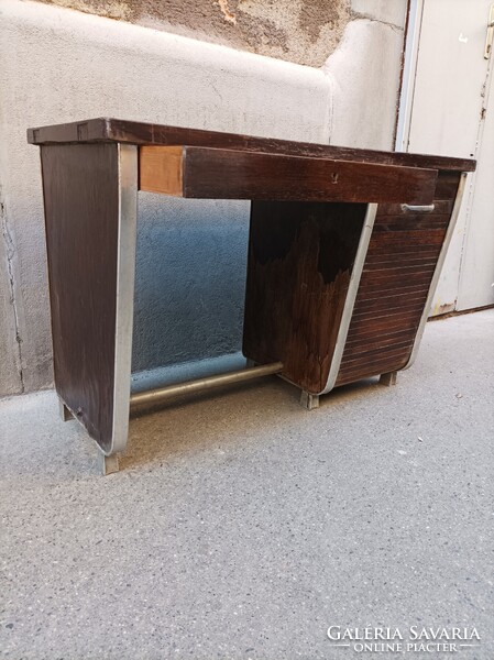 Bauhaus, minimal style, aluminíum és fa kombináció, kisméretű íróasztal