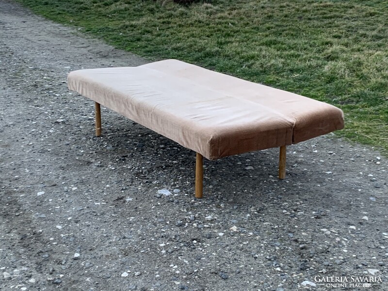 Mid-century sofa designed by Miroslav Navrátil, 1960´s legmenőbb retro szófa kanapé ágy heverő