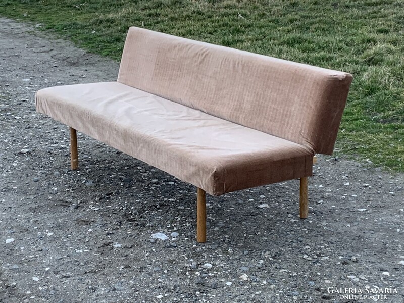 Mid-century sofa designed by Miroslav Navrátil, 1960´s legmenőbb retro szófa kanapé ágy heverő
