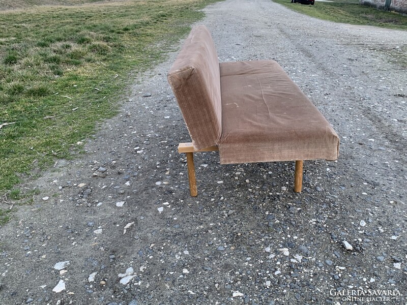 Mid-century sofa designed by Miroslav Navrátil, 1960´s legmenőbb retro szófa kanapé ágy heverő