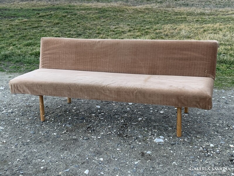 Mid-century sofa designed by Miroslav Navrátil, 1960´s legmenőbb retro szófa kanapé ágy heverő