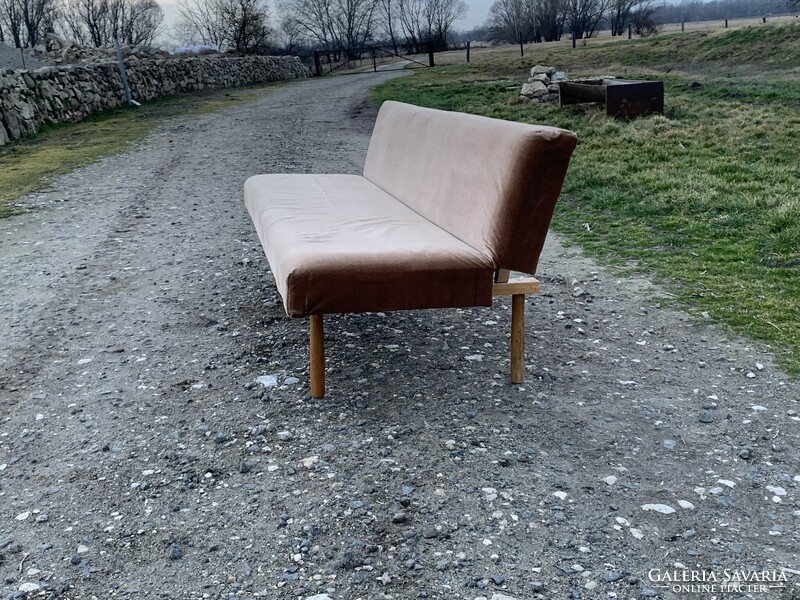 Mid-century sofa designed by Miroslav Navrátil, 1960´s legmenőbb retro szófa kanapé ágy heverő