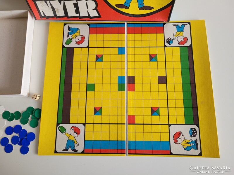 Retro régi játék AKI MER AZ NYER mid century társasjáték Tankó Minerva