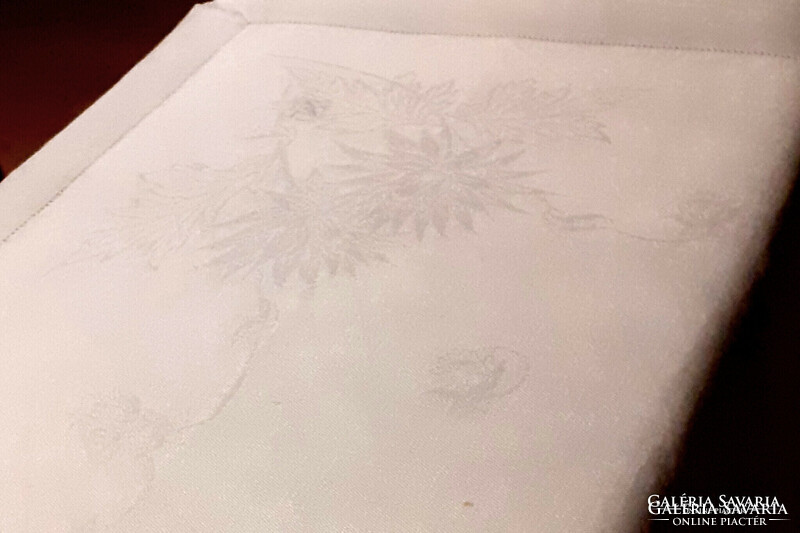 Monogramos damaszt terítő.58x59 cm