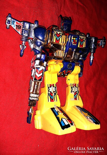 Retro trafikáru nagyméretű ROBOT MAGYAR GYÁRTMÁNYÚ TRANSFORMERS figura 15 cm a képek szerint