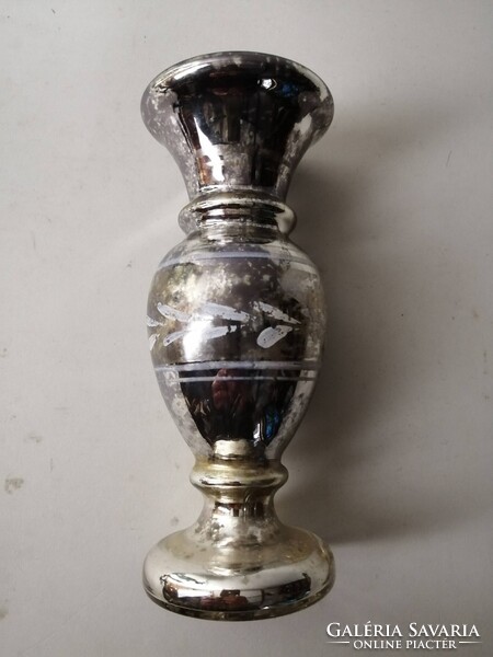 SZAKÍTOTT, FONCSOROZOTT HUTAÜVEG VÁZA