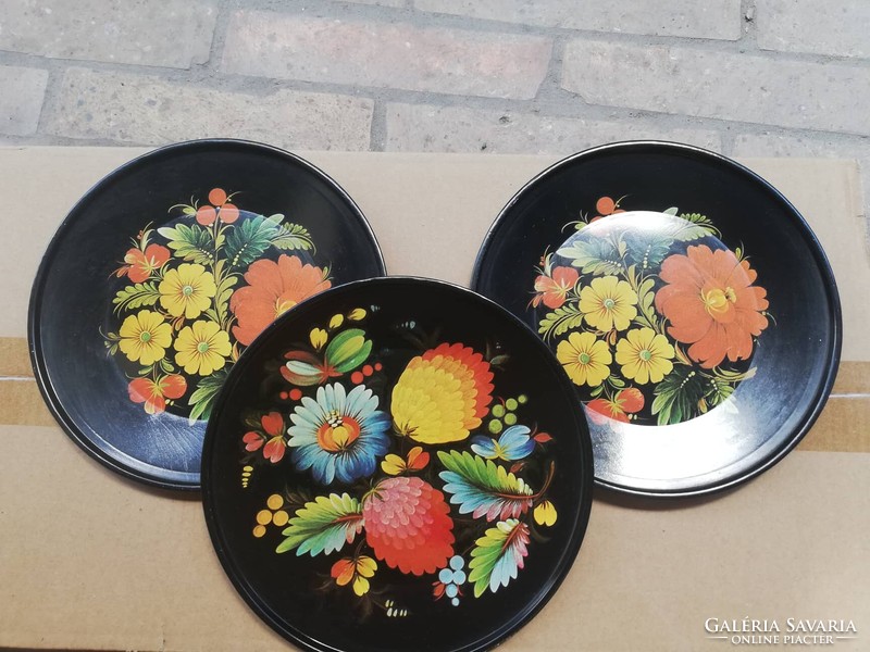 Retro festett fém lemez fali tányérok 3 db