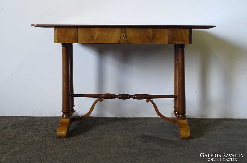 1U252 Antik Biedermeier cseresznyefa furnéros fiókos íróasztal 65 x 125 cm