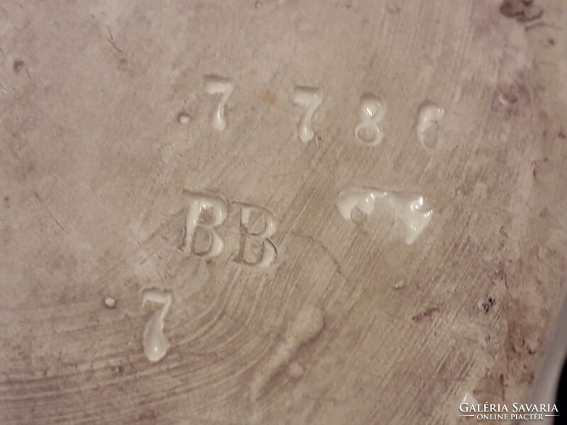 Terebélyes majolika festett kerámia kosaras nő szobor  Bernard Bloch