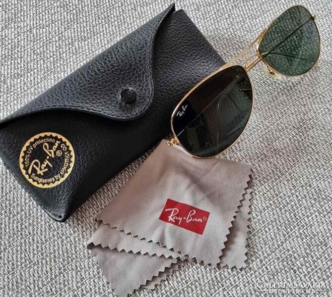 RAY BAN NAPSZEMÜVEG TOKKAL, KENDŐVEL,ÚJ!