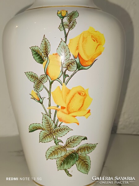 AKCIÓS – Vajda Kerámia váza sárga rózsákkal – gyönyörű kézzel festett magyar porcelán!