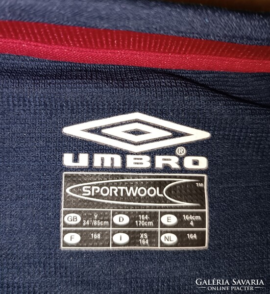 Kb új XS-es vintage umbro Manchester United FC (2000/01) 3. számú mez