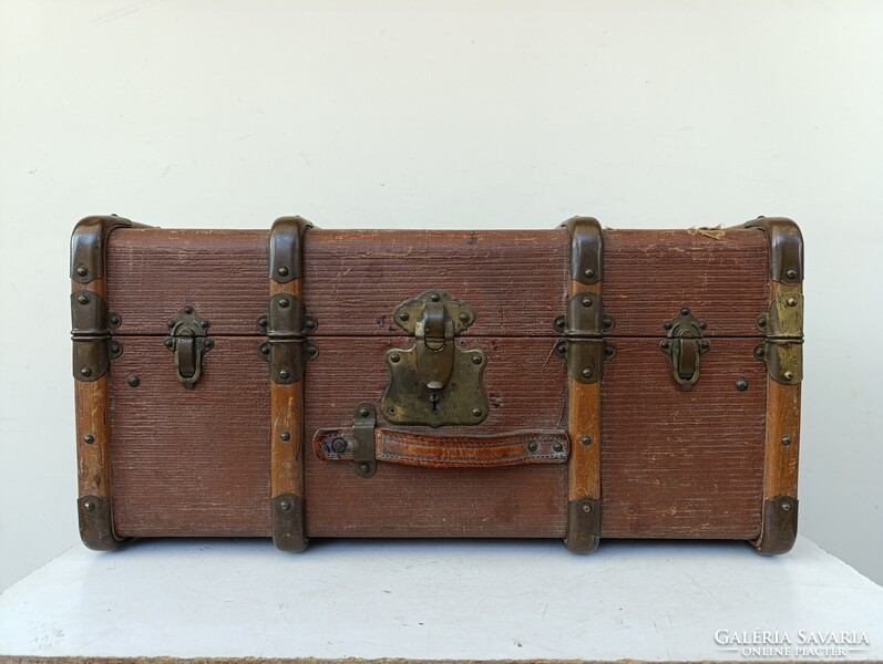 Antik koffer nagy ruhás bőrönd utazó láda jelmez film színház kellék 642 1688