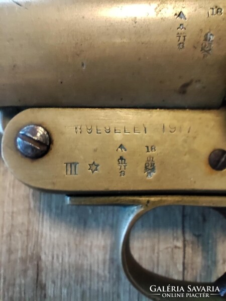 Brit 1917 Webley & Scott jelzőpisztoly