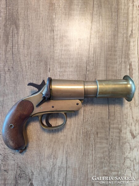 Brit 1917 Webley & Scott jelzőpisztoly