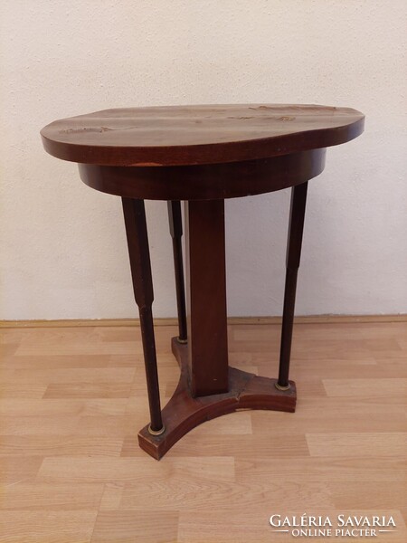 Art deco asztalka