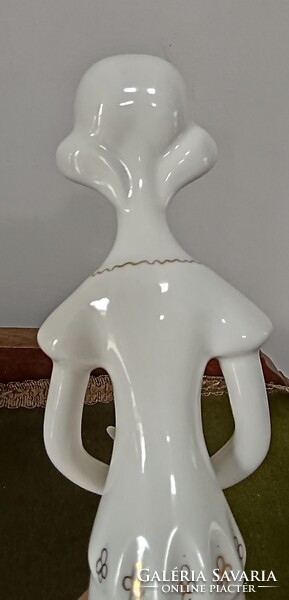 Aquincum porcelán lány, galambbal a kezében