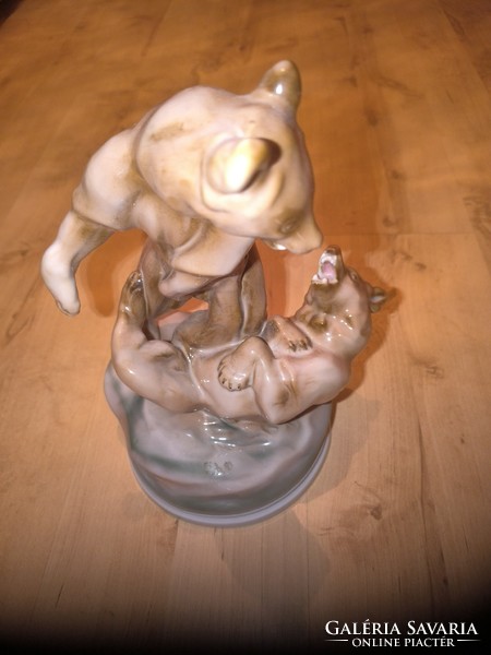 Zsolnay porcelàn, medvèk