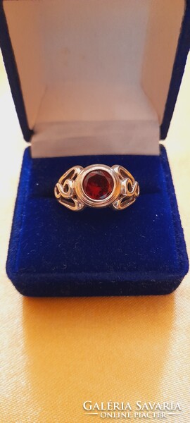 Art deco  925-ös áttört mintájú  gránát köves ezüst gyűrű 57-es méret