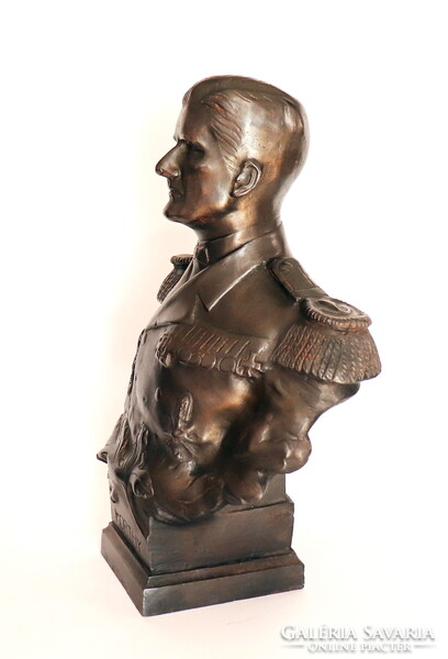 Vitéz Nagybányai Horthy Miklós bronz mellszobra, 34 cm