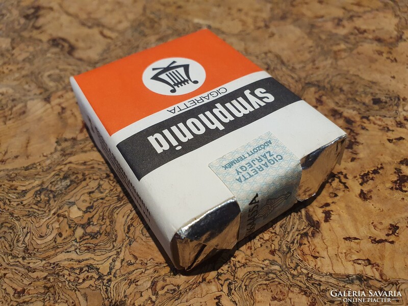 Retro régi bontatlan symphonia szivarka cigaretta dohány trafikárú