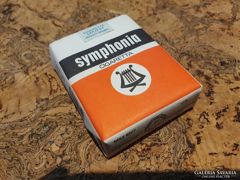 Retro régi bontatlan symphonia szivarka cigaretta dohány trafikárú
