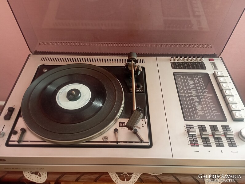 Grundig Studio 2000 hifi lemezjátszó