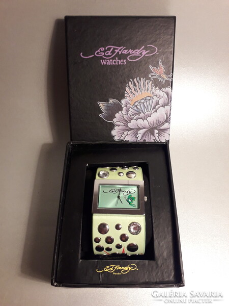 Dizájn Ed Hardy vatches Ed Hardy karóra dobozában replika?