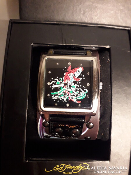 Ed Hardy vatches  Ed Hardy karóra dobozában replika?