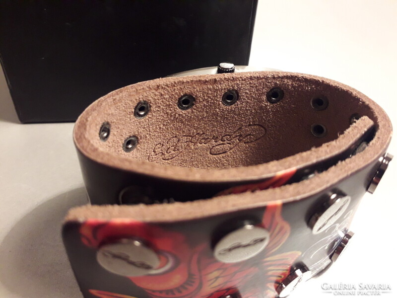 Ed Hardy vatches  Ed Hardy karóra dobozában replika?