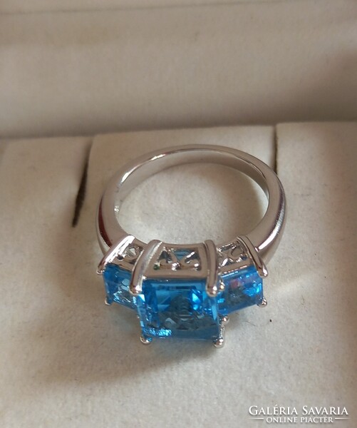 56 os 5.3gm Valodi kek Topaz 925 Ezust 14k Fehér aranyozásù Gyuru