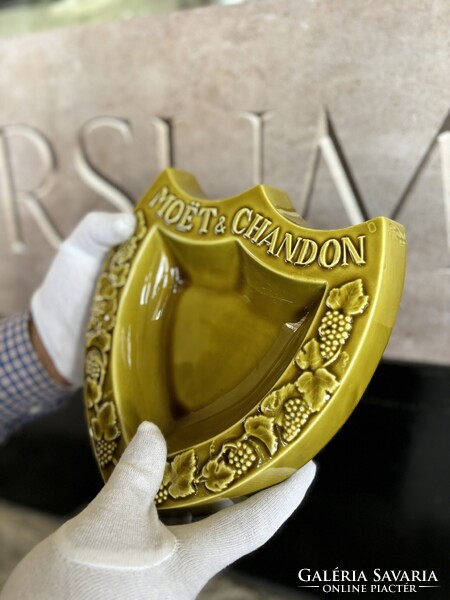 SZIVARKLUB -  Moët & Chandon Dom Pérignon pajzs alakú szivar hamutartó