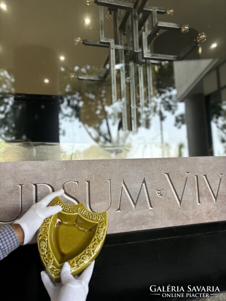 SZIVARKLUB -  Moët & Chandon Dom Pérignon pajzs alakú szivar hamutartó