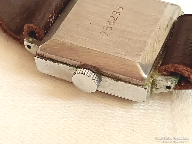 Óra karóra 011 - CHAIKA 17 köves mechanikus felhúzós retro 19x19mm