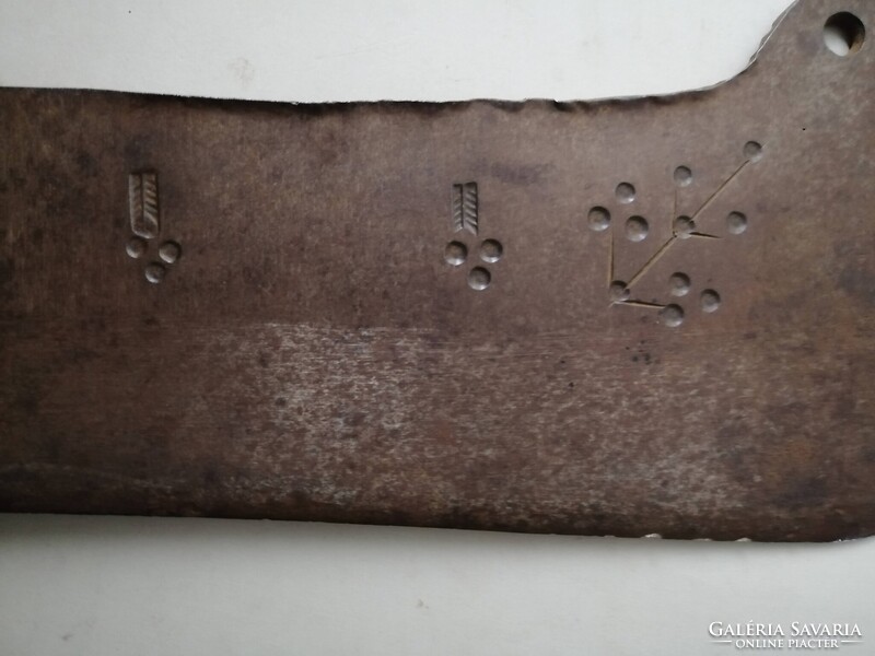 ANTIK KÉTKAROS JELZETT HENTES BÁRD - 59 CM
