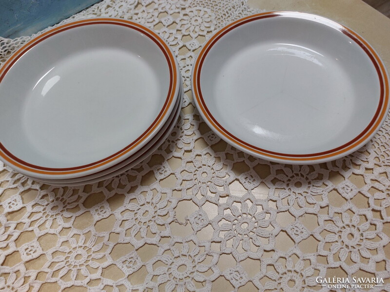 Alföldi menzás sárga-barna csíkos porcelán adagtál, tányér