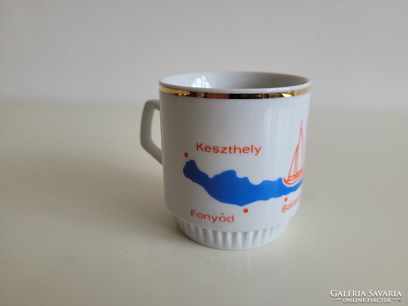 Retro régi Balatoni emlék Zsolnay porcelán bögre vitorlás mintás mid century Balaton szuvenír