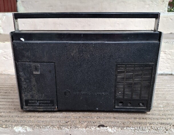 Retró, régi Philips Philetta táskarádió 1970-es évekből.