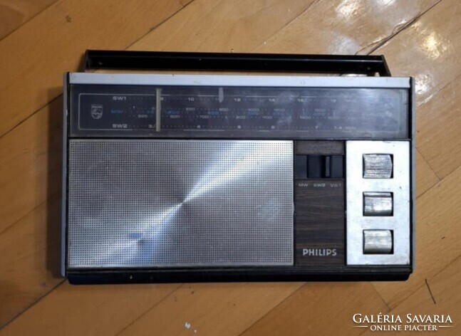 Retró, régi Philips Philetta táskarádió 1970-es évekből.