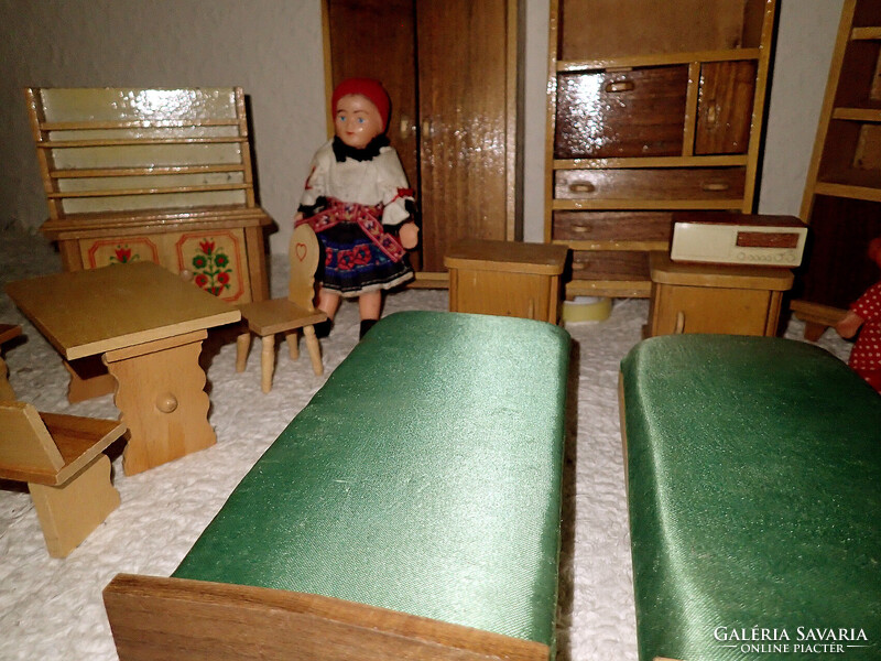 Régi retró vintage miniatűr fa bútor mini babaház bababútor játékbútor gumi baba játék konyha szoba