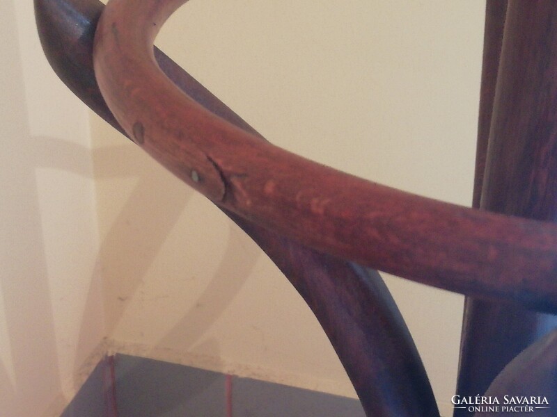 Régi magyar Thonet-Mundus fogas, állófogas