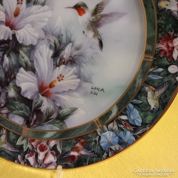 "Vörös torkú kolibri ". Meseszép, limitált, " Lena Liu " porcelán falitányér.