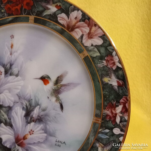 "Vörös torkú kolibri ". Meseszép, limitált, " Lena Liu " porcelán falitányér.