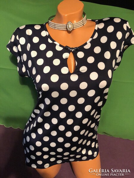 Csinos,márkás nyári  blúzok M-es