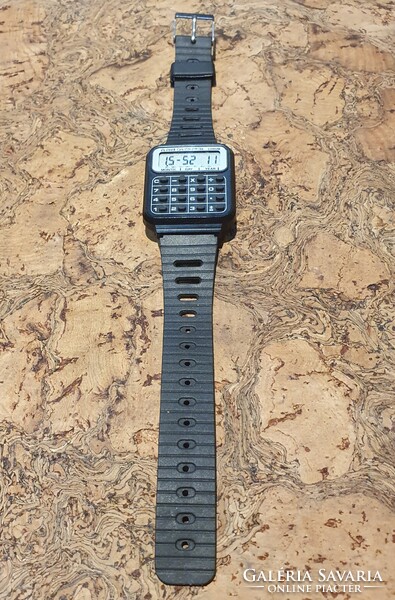 Retro halálmenő számológépes kvarcóra quartz újszerű állapotban szocreál kvarcjáték