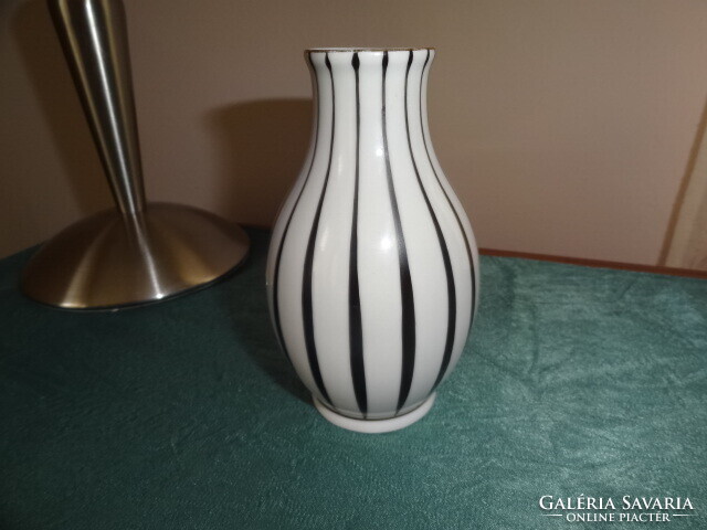 Art deco Koczor Sándor csíkos kisváza