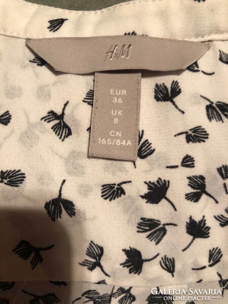 Csinos,márkás nyári  blúzok M-es