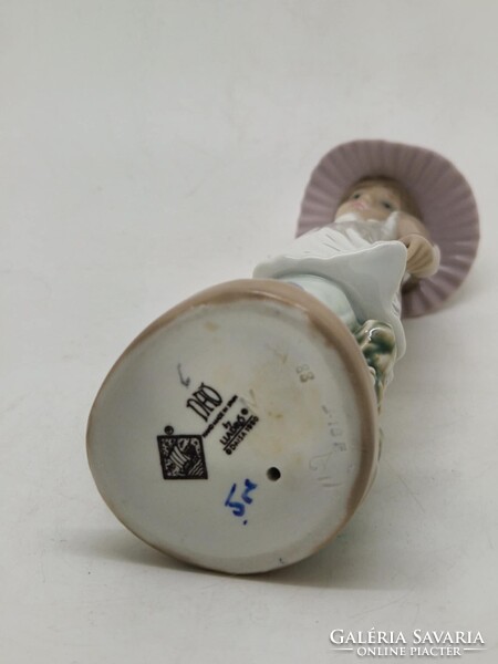 Régi Aláírt Lladro Nao kislány kalapban esernyővel 19cm
