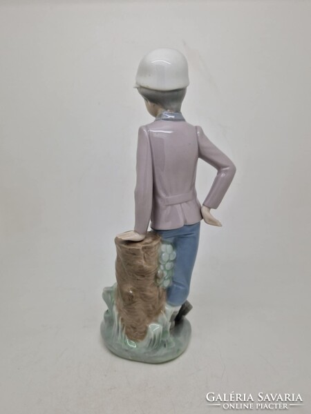Lladro Nao porcelán kalapos fiú kutyával 23cm