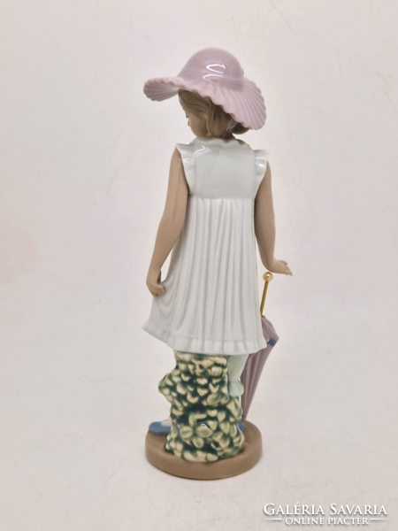 Régi Aláírt Lladro Nao kislány kalapban esernyővel 19cm